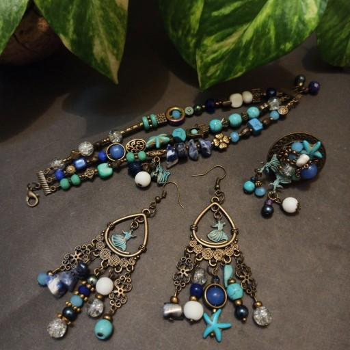 ست دستبند و انگشتری و گوشواره های تابه تا تمام تابستانی و ساخته شده با سنگهای اصل فیروزه و کریستال و حدید